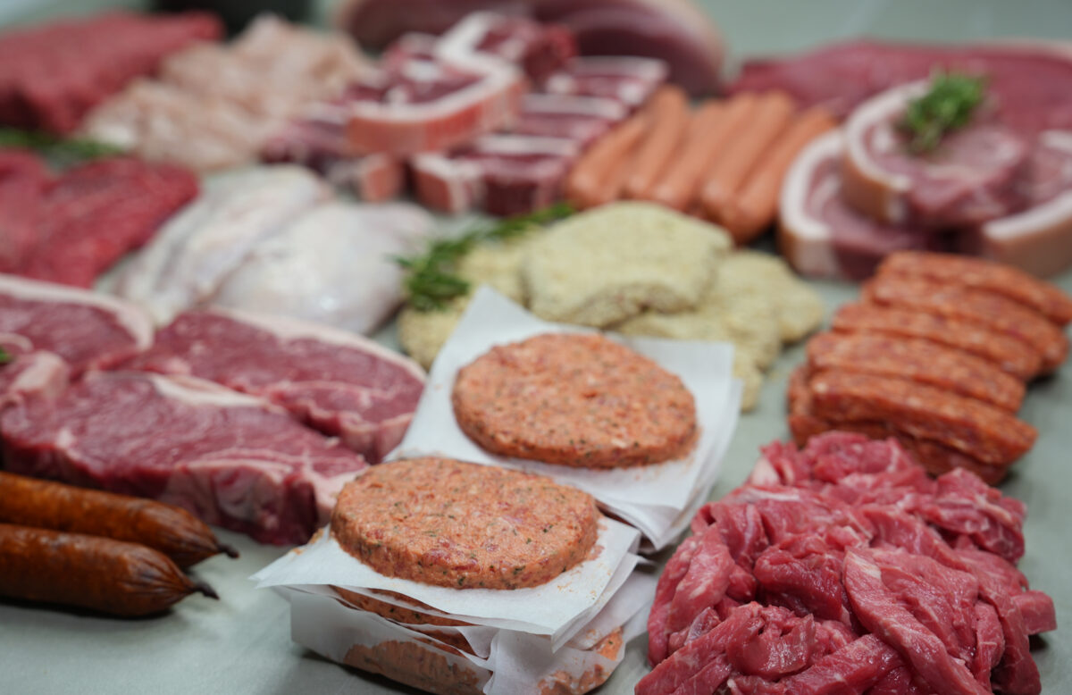 Elite BBQ Box- GET 2x 350g T-bone Steaks FREE